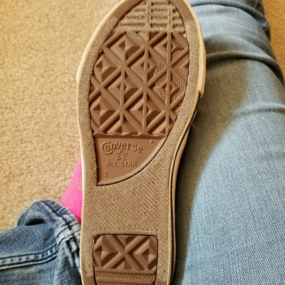 Unique converse! - Picture 2 of 2